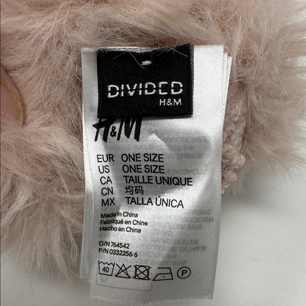 Pink Fuzzy Gloves - Picture 6 of 6